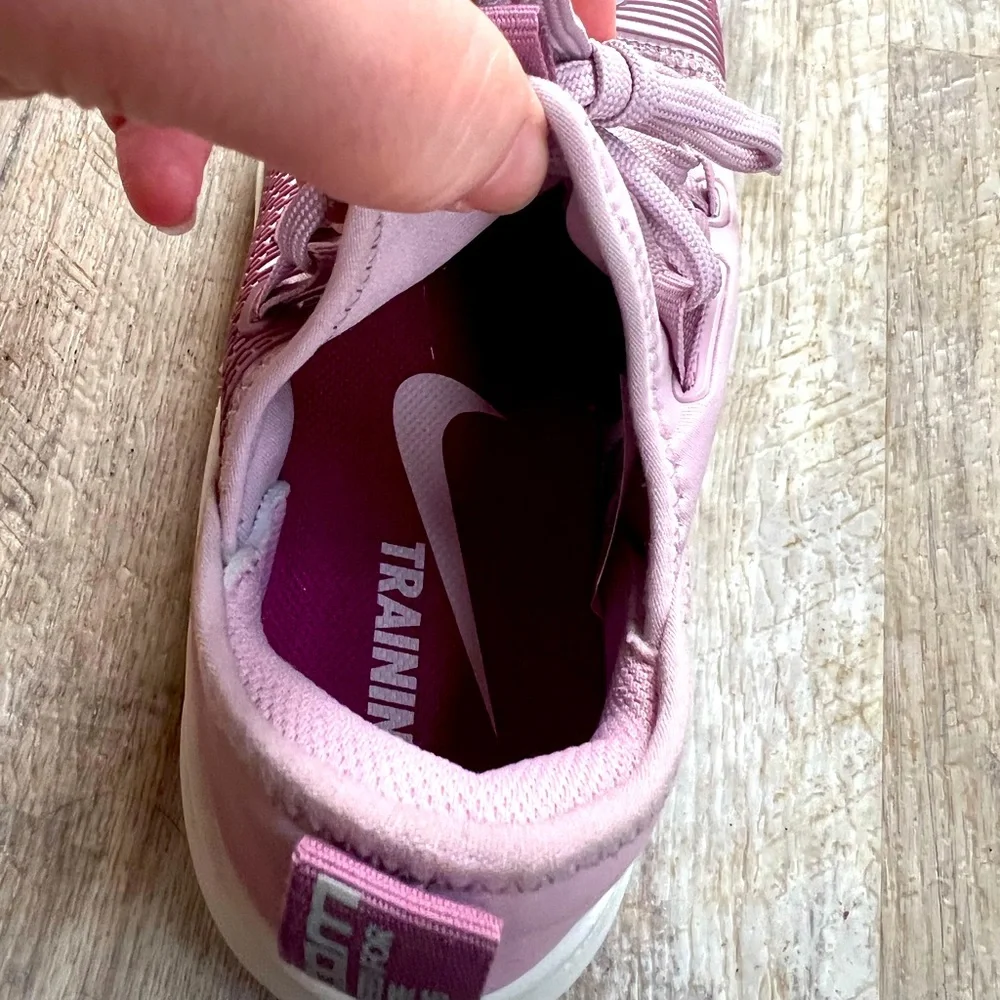Nike zoom sneakers